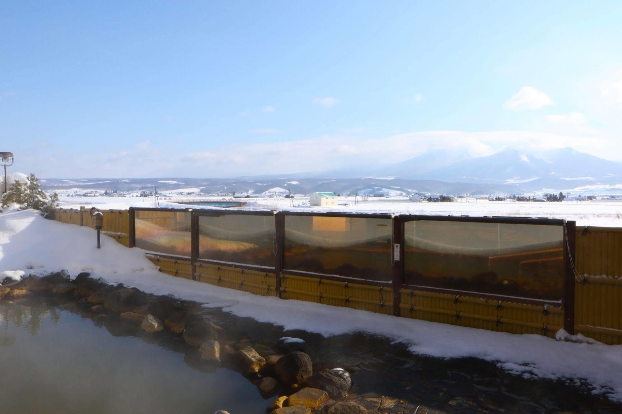 Готель Furano La Terre Nakafurano Екстер'єр фото